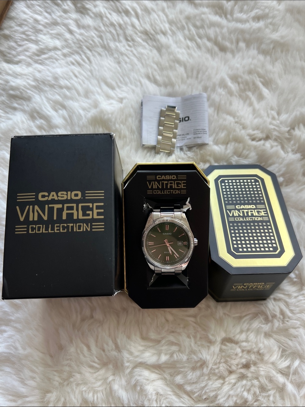 Casio Men's Vintage Green Dial
Stainless Steel Watch - Picture 3 of 8